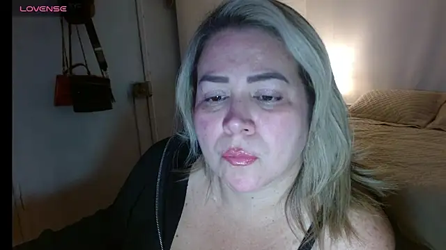 bella savati online show from October 11, 2025, 11:14 pm