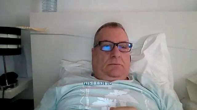 Snapshot of vergatugablogspot chatting on April 22, 2026, 10:50 am vergatugablogspot online show from April 22, 2026, 10:50 am