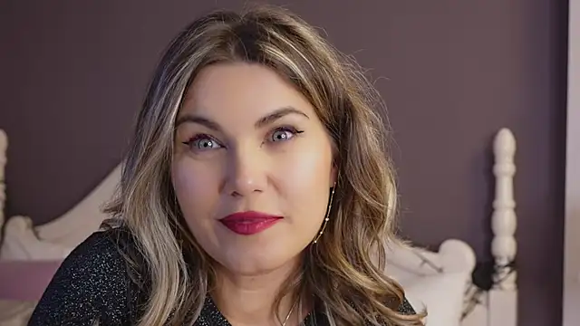 FeliciaKrige online show from February 2, 2025, 11:11 pm