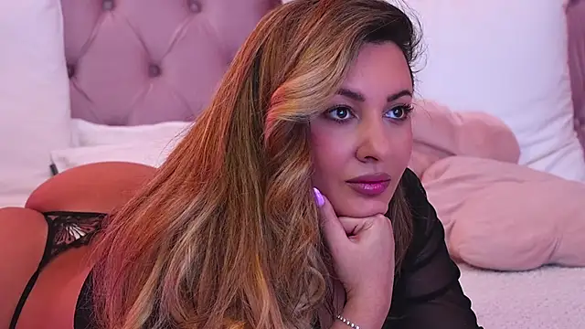 YaaraCollins online show from March 13, 2026, 7:20 pm