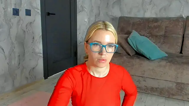 succubus online show from April 1, 2026, 6:25 am