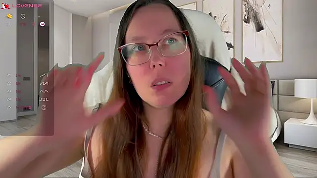 Snapshot of Victoria_Romans chatting on October 14, 2025, 4:41 pm Victoria Romans online show from October 14, 2025, 4:41 pm