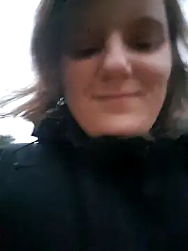 Cutegirlforyou online show from November 15, 2025, 3:52 pm