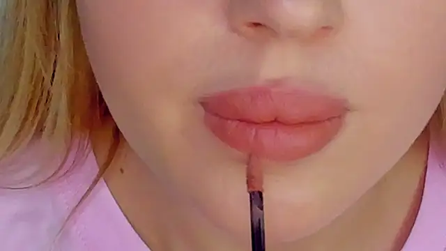 ElinOceanX online show from October 5, 2025, 6:17 pm