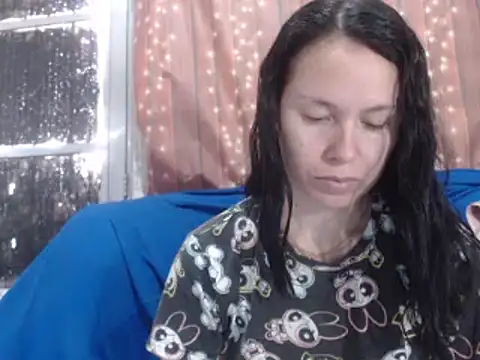 Venusluxodomme online show from April 27, 2026, 6:17 pm