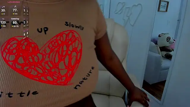 zobe love online show from March 12, 2025, 11:01 pm