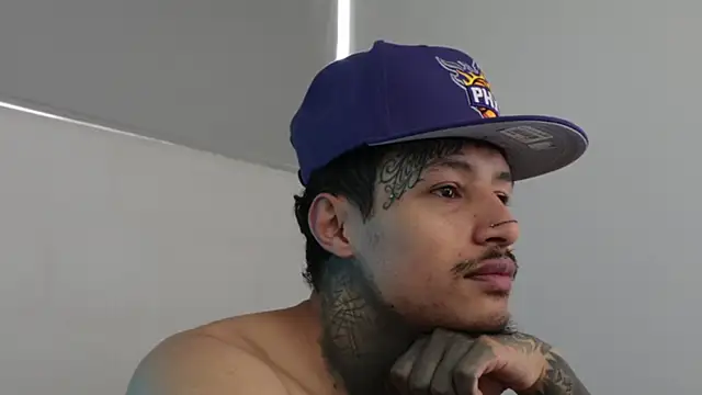 trieone online show from December 3, 2024, 1:32 pm