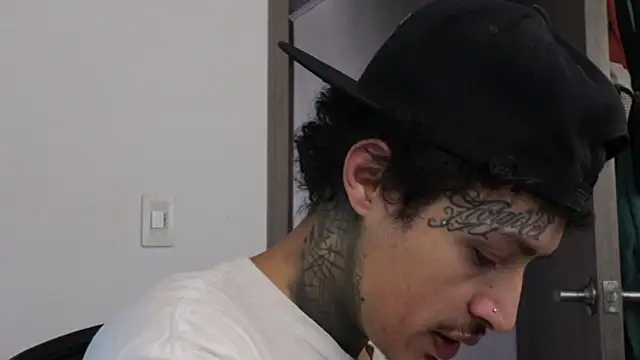 trieone online show from September 12, 2025, 2:17 pm