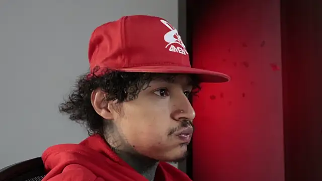 trieone online show from April 21, 2026, 1:42 am