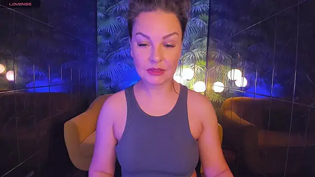 MilenaMellow online show from January 17, 2025, 8:44 pm