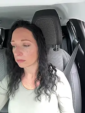 Viola Beck online show from March 12, 2025, 10:37 am