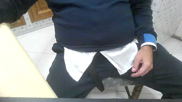 polloiw online show from October 5, 2025, 3:21 pm