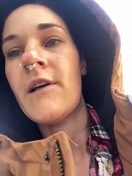 lolabunny9 online show from January 7, 2025, 3:23 pm