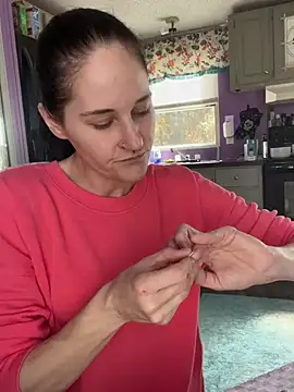 lolabunny9 online show from February 4, 2025, 4:39 pm