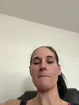 lolabunny9 online show from October 25, 2025, 5:51 pm