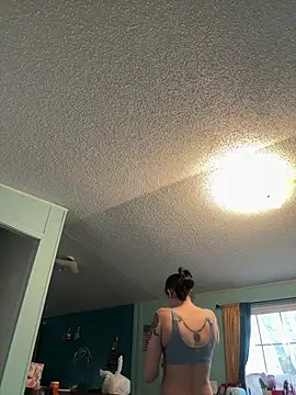 lolabunny9 online show from February 15, 2026, 3:42 pm