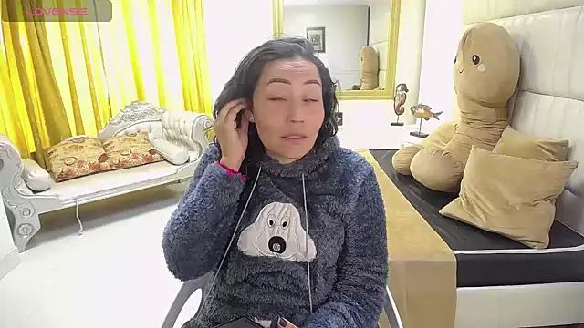 gaby trent online show from February 13, 2025, 1:48 pm