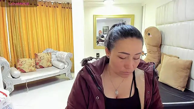 gaby trent online show from February 27, 2025, 3:05 pm