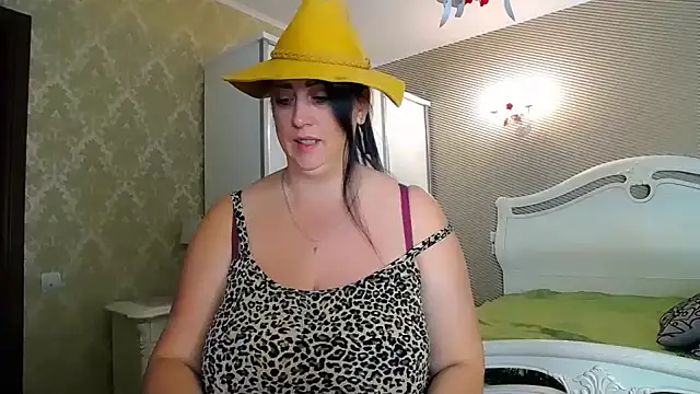 Snapshot of Evelyn_Shy chatting on January 1, 2025, 7:09 am Evelyn Shy online show from January 1, 2025, 7:09 am