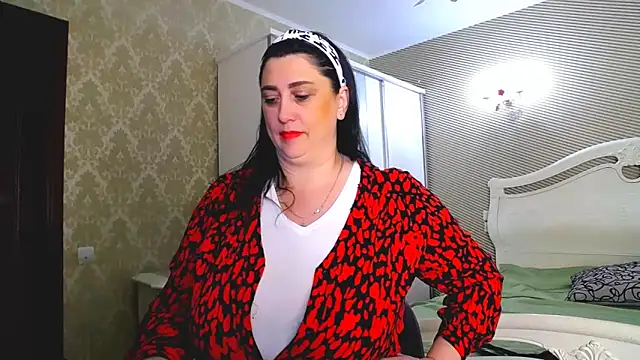 Snapshot of Evelyn_Shy chatting on February 21, 2025, 10:39 am Evelyn Shy online show from February 21, 2025, 10:39 am