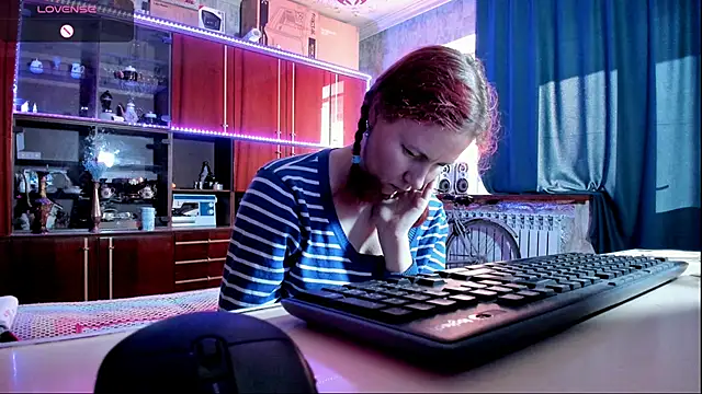 pa1e pr1ncess online show from March 9, 2025, 12:53 pm