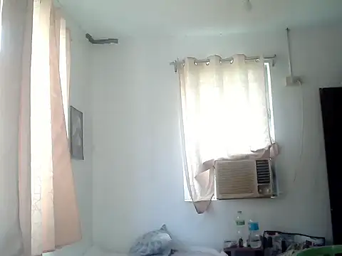 bigcockkyla online show from March 4, 2026, 2:39 am