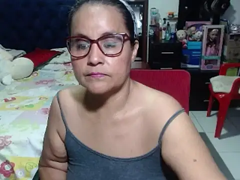 pervert mommy  online show from January 27, 2025, 11:11 am