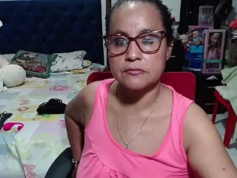 pervert mommy  online show from February 4, 2025, 3:47 pm