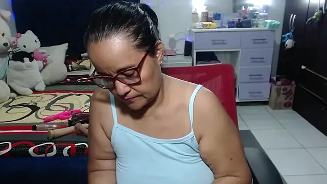 pervert mommy  online show from March 24, 2026, 10:31 am