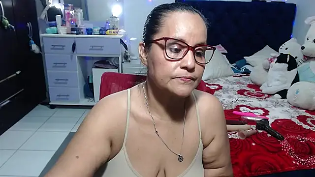 pervert mommy  online show from May 25, 2026, 9:37 am