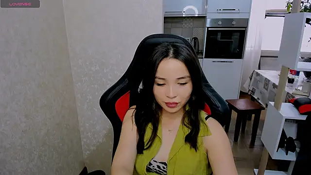 Snapshot of AyaMoon chatting on September 26, 2025, 5:00 am AyaMoon online show from September 26, 2025, 5:00 am