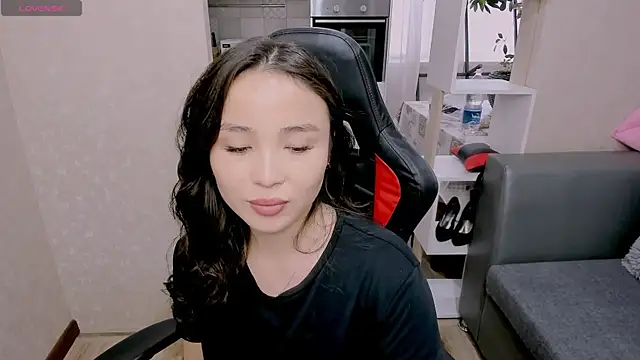 Snapshot of AyaMoon chatting on October 2, 2025, 4:52 am AyaMoon online show from October 2, 2025, 4:52 am