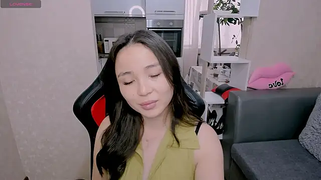 Snapshot of AyaMoon chatting on October 3, 2025, 5:48 am AyaMoon online show from October 3, 2025, 5:48 am