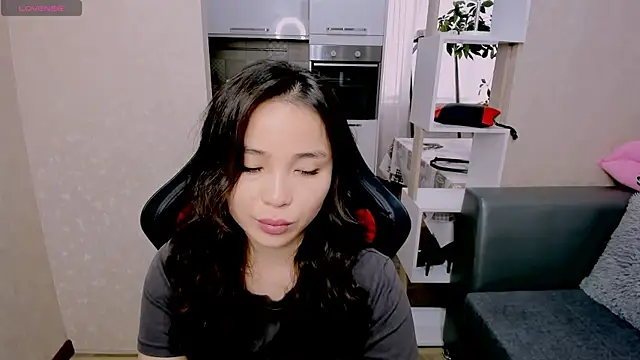 Snapshot of AyaMoon chatting on October 10, 2025, 4:11 am AyaMoon online show from October 10, 2025, 4:11 am