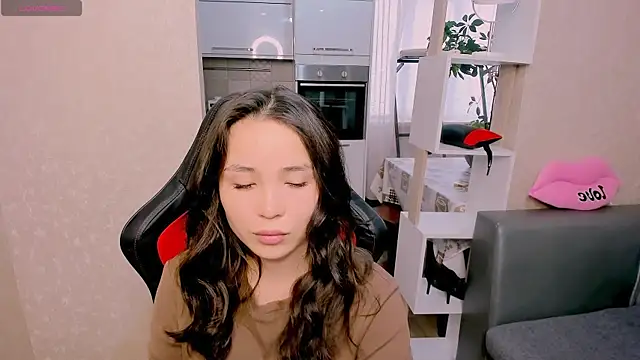 Snapshot of AyaMoon chatting on October 17, 2025, 3:53 am AyaMoon online show from October 17, 2025, 3:53 am