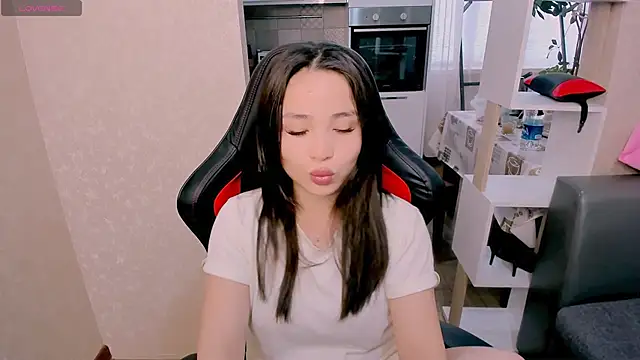 Snapshot of AyaMoon chatting on October 22, 2025, 4:24 am AyaMoon online show from October 22, 2025, 4:24 am