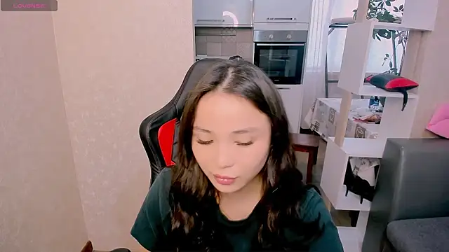 Snapshot of AyaMoon chatting on October 23, 2025, 4:56 am AyaMoon online show from October 23, 2025, 4:56 am