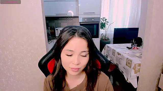 Snapshot of AyaMoon chatting on October 27, 2025, 5:33 am AyaMoon online show from October 27, 2025, 5:33 am