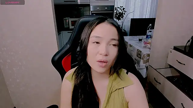 Snapshot of AyaMoon chatting on November 18, 2025, 4:50 am AyaMoon online show from November 18, 2025, 4:50 am