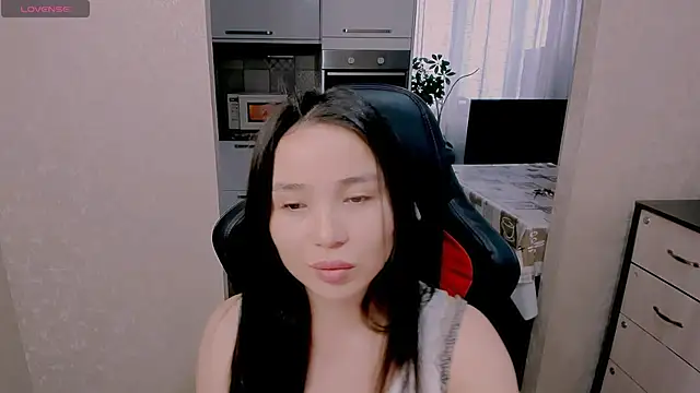 Snapshot of AyaMoon chatting on December 2, 2025, 5:35 am AyaMoon online show from December 2, 2025, 5:35 am