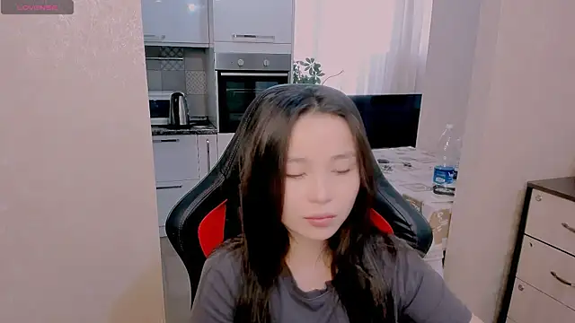 Snapshot of AyaMoon chatting on December 4, 2025, 4:55 am AyaMoon online show from December 4, 2025, 4:55 am