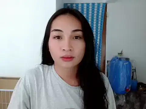 SweetLilly 18 online show from December 4, 2024, 2:15 pm