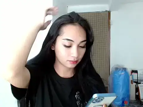 SweetLilly 18 online show from December 15, 2024, 5:31 pm