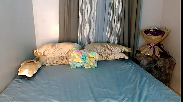 SweetLilly 18 online show from April 20, 2026, 5:10 am