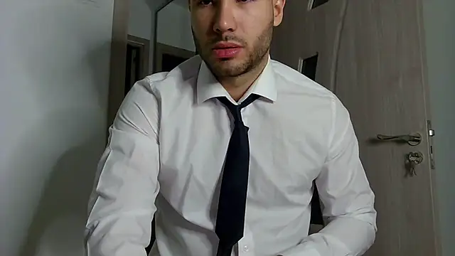 Justynn1 online show from December 24, 2024, 1:06 am