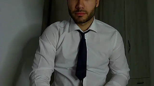 Justynn1 online show from October 20, 2025, 8:53 pm