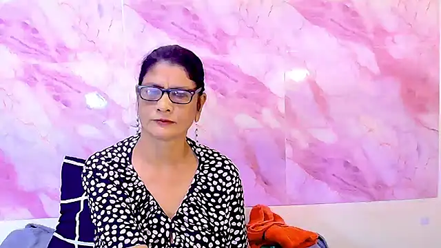 Snapshot of IndianAllure chatting on October 20, 2025, 5:30 am IndianAllure online show from October 20, 2025, 5:30 am