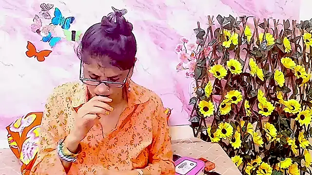 Snapshot of IndianAllure chatting on December 2, 2025, 5:35 am IndianAllure online show from December 2, 2025, 5:35 am