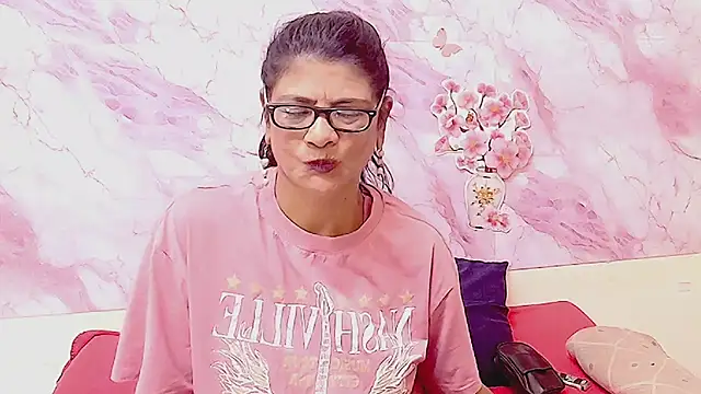 Snapshot of IndianAllure chatting on February 9, 2026, 5:44 am IndianAllure online show from February 9, 2026, 5:44 am