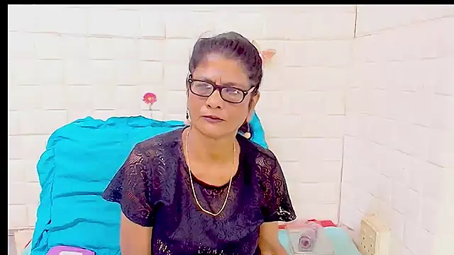 IndianAllure online show from April 1, 2026, 5:52 am